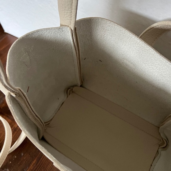 Womens Handbag. - Picture 5 of 10